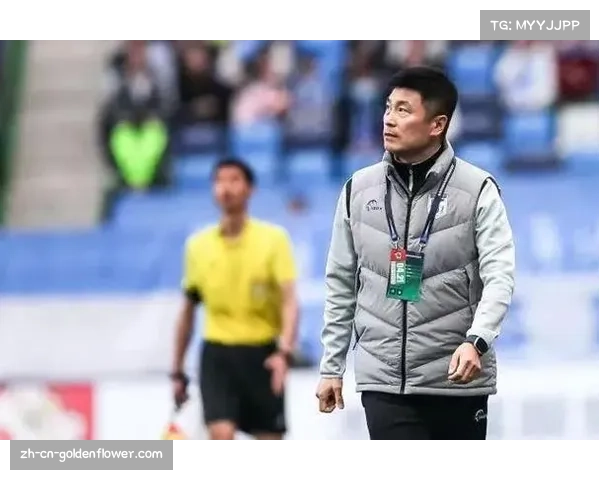 大连英博主帅李国旭获劳动奖章 升班马赛季表现可圈可点