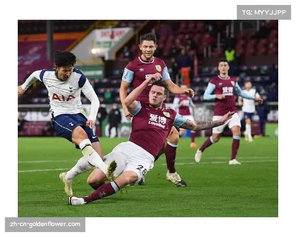 伯恩利深陷降级泥潭防线残缺，主场对阵伯恩茅斯面临严峻考验